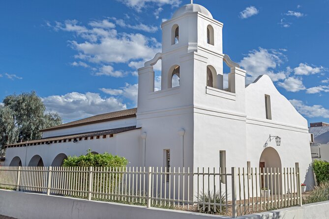 Discover Phoenix! 2 hr City Tour - Photo stops near the Phoenix Zoo and Desert Botanical Garden