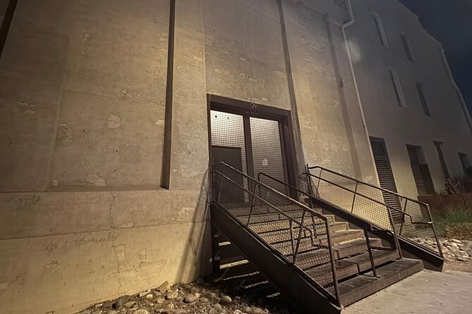 Haunted Jails, Rails and Grave Tales Ghost Tour - Maricopa County Old Courthouse: civic power and national attention
