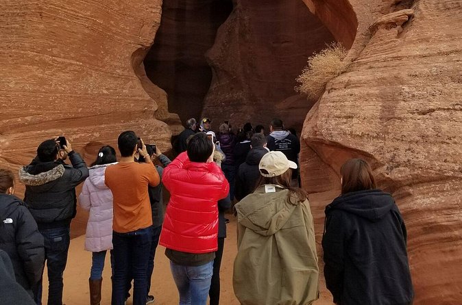 Horseshoe Bend and Antelope Canyon Day Tour from Phoenix - Horseshoe Bend: a short walk for a huge view
