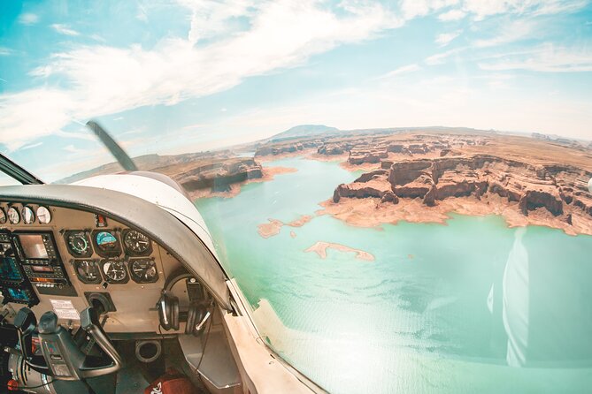Monument Valley Air and Ground Tour from Phoenix (MVJ) - Landing at Gouldings Field and Switching to 4x4
