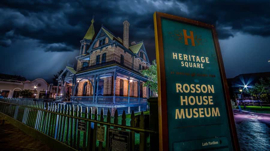 Phoenix: Ghosts & Poltergeists Guided Haunted Walking Tour - Meeting at Teeter House gate: how to start without stress