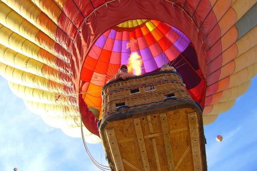 Phoenix: Hot Air Balloon Ride with Champagne and Catering - FAQ