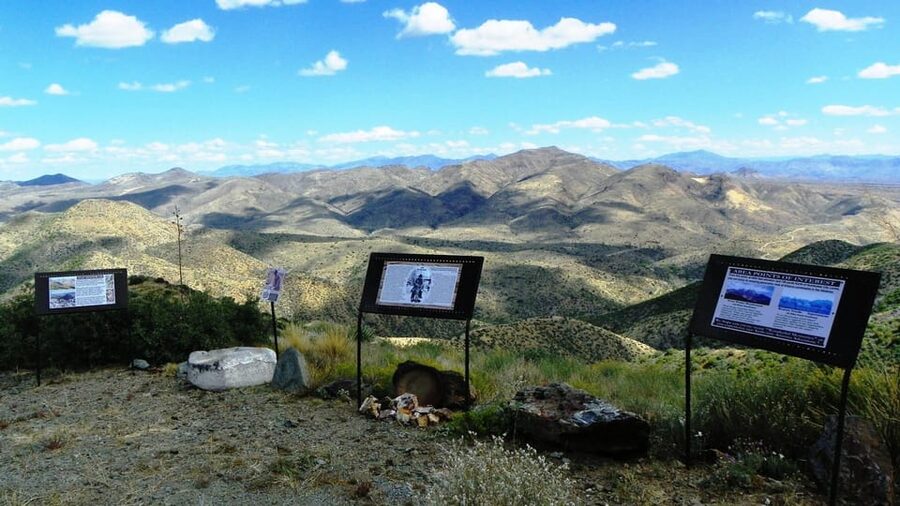 Scottsdale: Sonoran Desert to MountainTop Jeep Tour - Top Of The World private mountaintop sanctuary: views plus a breather