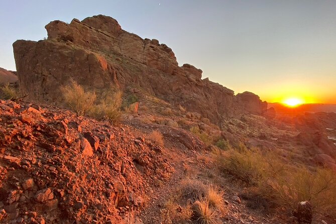 Spectacular Sunrise Guided Hike in Phoenix, Arizona - The route: quartz ridges, switchbacks, and a view with distance