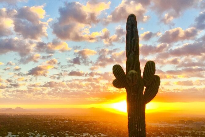 Spectacular Sunrise Guided Hike in Phoenix, Arizona - What’s included (and what to bring anyway)